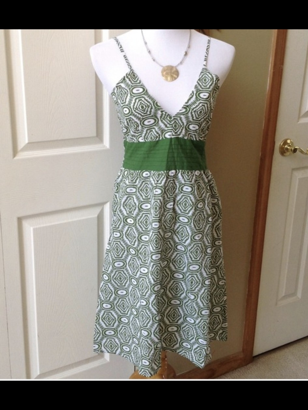 Green Printed V-Neck Midi Dress with Wide Waistband